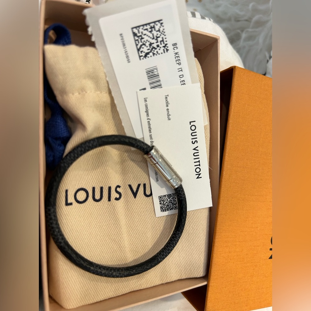Louis Vuitton “Keep it” bracelet